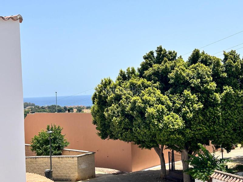 Foto d9e90a0c-c469-4615-be85-ce2902600f79. Casa adosada estupenda adosada pueblo con gran potencial en Estepona