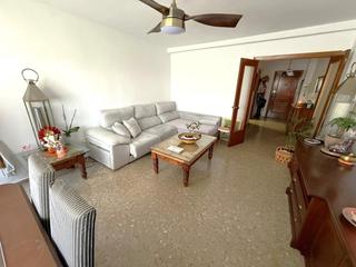 Apartament a Centro. Piso en zona céntrica en estepona con 3 dormitorios.