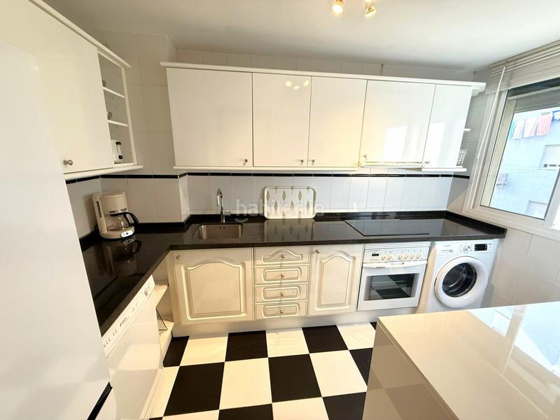 Foto d4bec318-aca8-4cdb-8e7a-cc0b1c62ac3a. Location appartement dans Centro Estepona