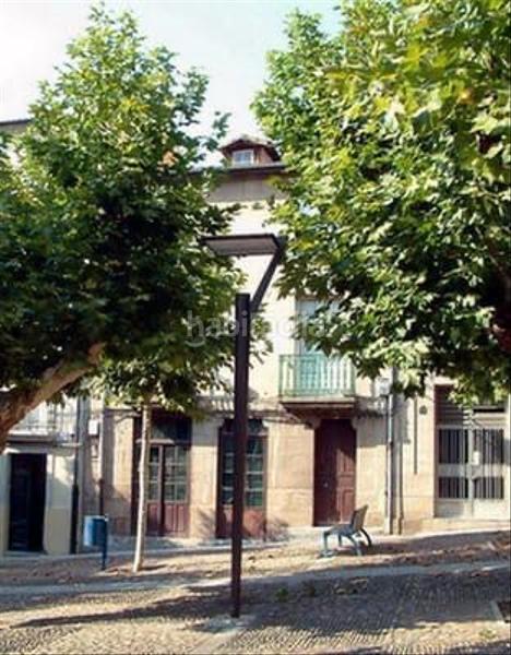 Foto f23fa2ea-4e4a-499a-bad1-bb903b0437e5. Edificio in rúa lepanto 67 in Casco Viejo Ourense