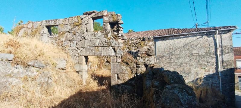 Foto c569b51b-17de-4810-abdc-8ee9a44c91ea. Casale in estrada bande-entrimo 47 in Lobeira