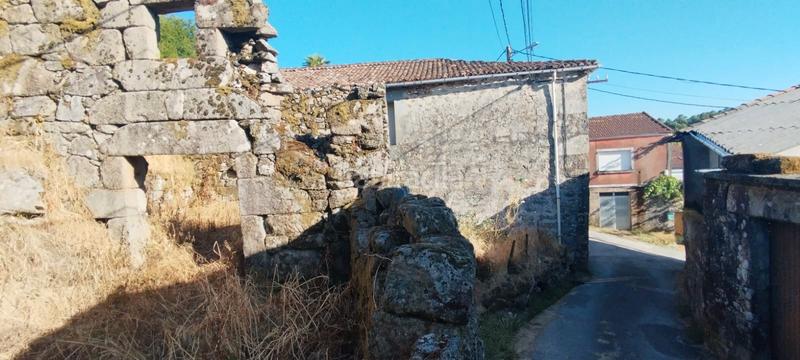 Foto db8484f8-be31-4505-97a0-226e1699e165. Casale in estrada bande-entrimo 47 in Lobeira