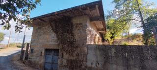 Masia  Camiño de toén 46. Se vende casa en obra planta baja toen