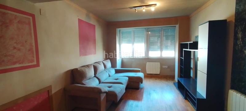 Foto ee8e5e72-abe8-45dc-af18-da264f277d7f. Piso se vende piso dr fleming en Rúa (A)