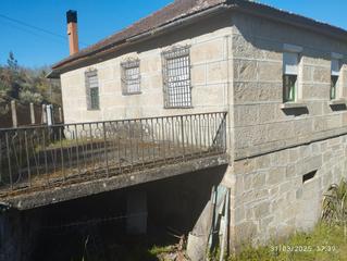 Masia a Rúa de punxín 2. Se casa en punxin