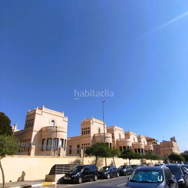 Foto fcd93348-4d46-4633-bb89-6f46d0f06c30. Apartamento piso con ascensor en venta boulevard el pla. marccastillo en Alicante