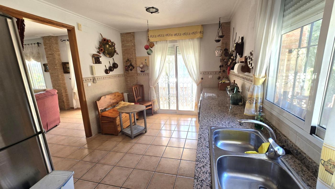 EXCEPCIONAL CHALET EN TIBI! Tibi