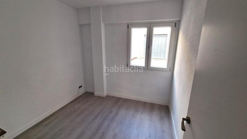 Foto f1651f33-bf1e-41e1-80c3-1786f00f0bd7. Piso 5 planta con ascensor en Carolinas Altas en Carolinas Altas Alicante