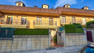 Casa adossada  Calle tolaregoia. Adosado en tolaregoia  ajuste de precio importante
