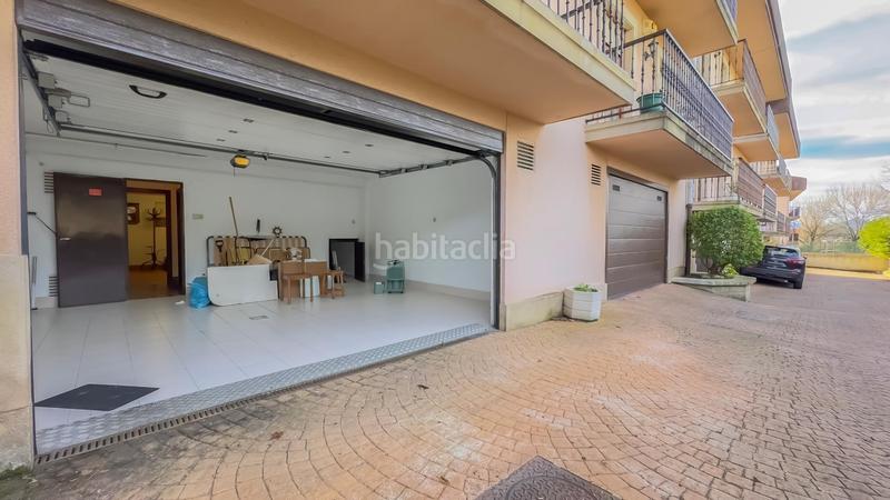 Foto 5cf9b233-d6d4-466d-914f-217b678c74ad. Casa adossada amb calefacció aparcament a Egia Donostia - San Sebastián