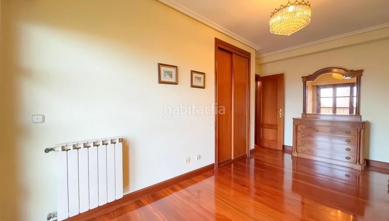 Foto f4ee5e13-a79f-423a-b401-54dfb3511f30. Casa adossada amb calefacció aparcament a Egia Donostia - San Sebastián
