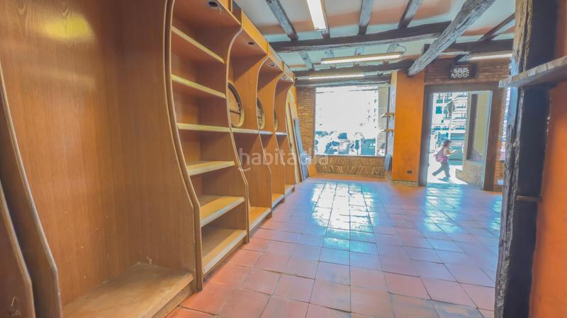 Foto f08111e2-9255-4abb-8f10-7ec5cc065fc5. Alquiler local comercial  en pleno centro de Gros en Donostia - San Sebastián