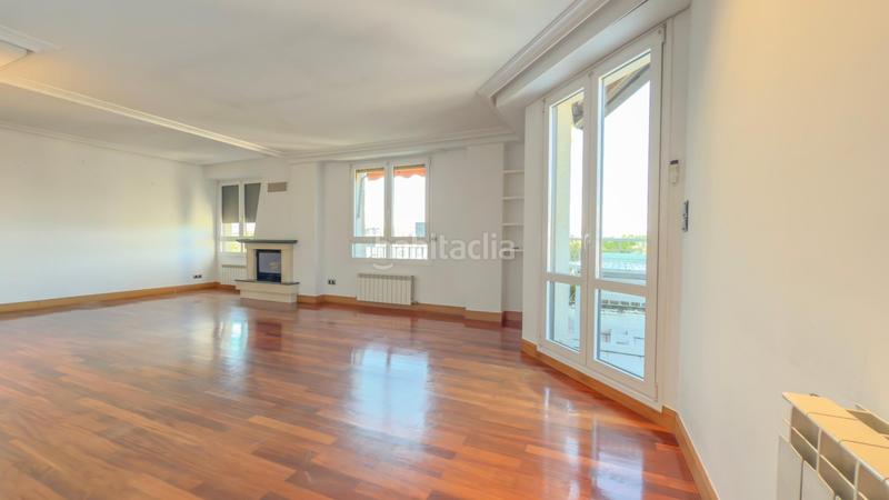Foto 32d4256f-ff2b-426c-a5d5-da6a69284bc1. Ático en venta exclusivo dúplex invertido en toki eder, donostia san sebastián en Donostia - San Sebastián