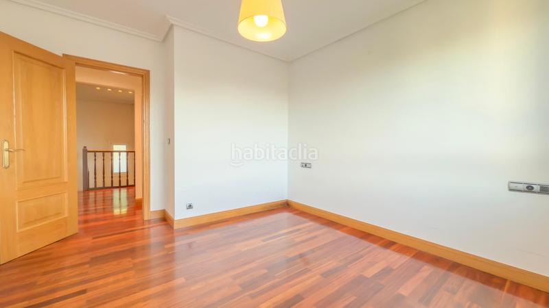 Foto 3950ab75-f09e-45eb-8f15-ea2319c187cd. Ático en venta exclusivo dúplex invertido en toki eder, donostia san sebastián en Donostia - San Sebastián