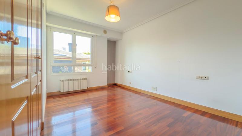 Foto 8ea78186-74f8-477d-b3f8-b3f35c424304. Ático en venta exclusivo dúplex invertido en toki eder, donostia san sebastián en Donostia - San Sebastián