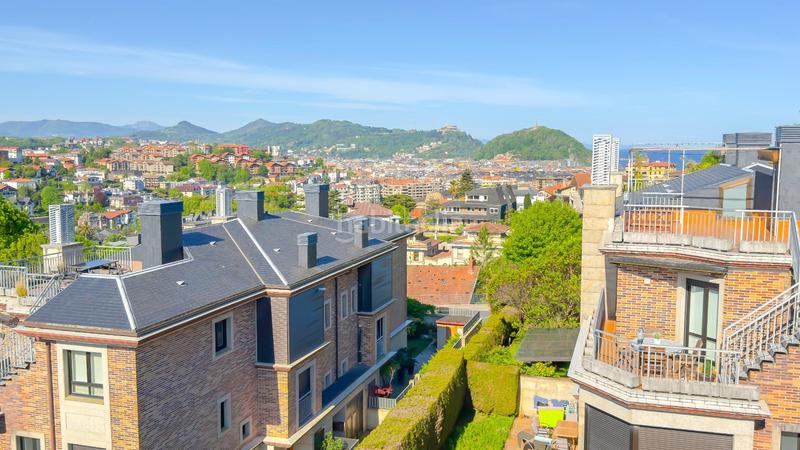 Foto 91ba04e0-cdf6-466f-8e07-1a4060a555dc. Ático en venta exclusivo dúplex invertido en toki eder, donostia san sebastián en Donostia - San Sebastián