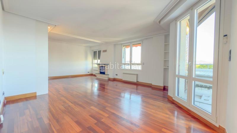 Foto 92123587-0e59-4a87-a8f2-726b290192ea. Ático en venta exclusivo dúplex invertido en toki eder, donostia san sebastián en Donostia - San Sebastián