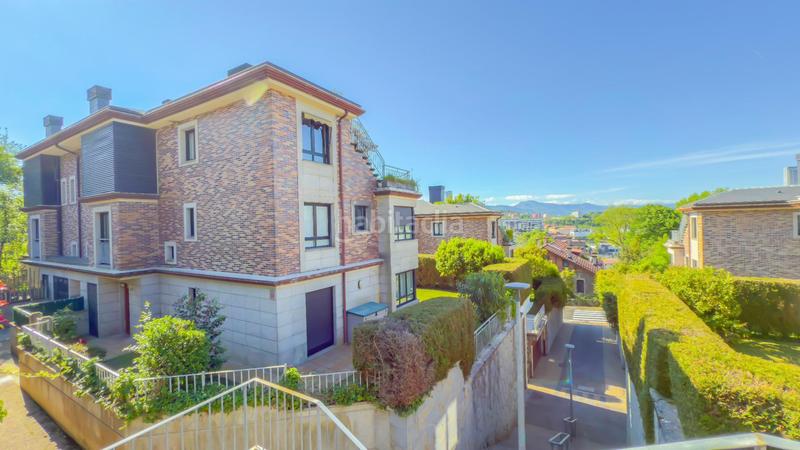 Foto b32ae6a0-8482-49bd-8892-eb52ba3c2d67. Ático en venta exclusivo dúplex invertido en toki eder, donostia san sebastián en Donostia - San Sebastián