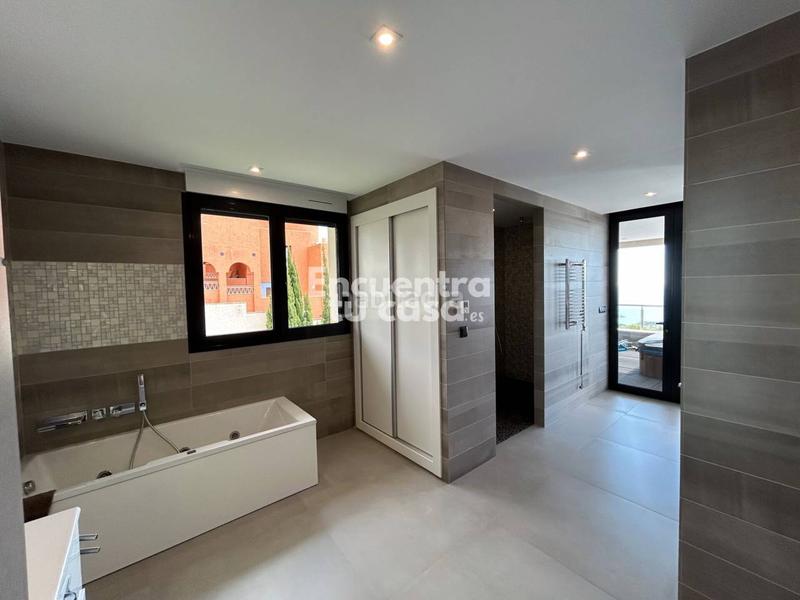 Foto 5121319f-f71b-46c3-af14-f1d66f36a8c6. Maison avec chauffage parking piscine dans Altea la vella Altea