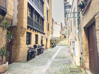 Geschäftsraum  Calle panpinot. Local acondicionado, en venta en hondarribia