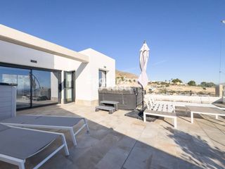 Casa aparellada  Calle uruguay. Dúplex en venta en cl uruguai de, 1 balcón de finestratterra mar