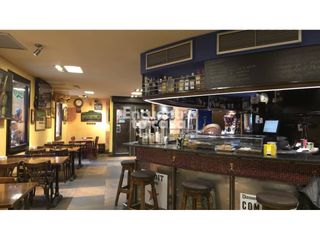 Local Comercial en Calle rodrigo ximenez de rada 18. Edificio en venta en puente la reina  garés  bar, albergue y viv