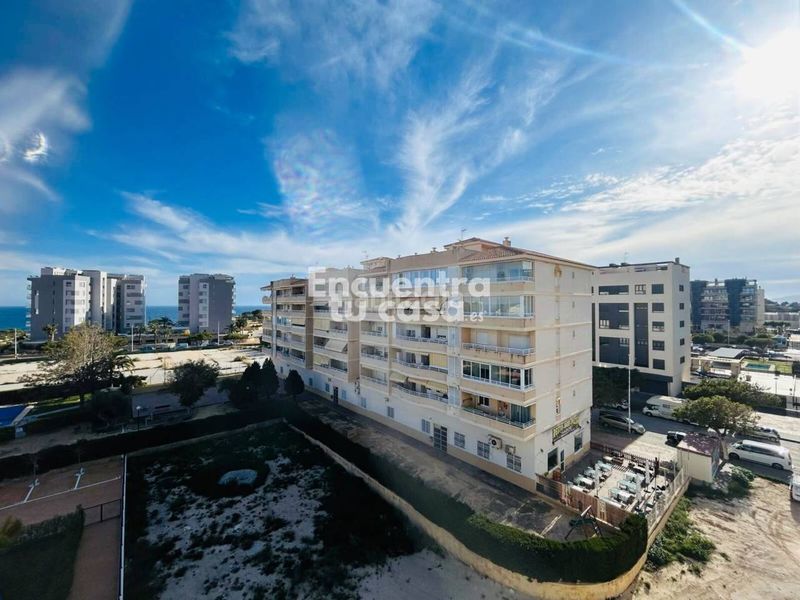 Foto 184202a4-cd0a-4d5f-b30b-9cc48c4a8215. Ático  dúplex con solárium, vistas al mar y piscina en villajoyosa. en Vila Joiosa (la)