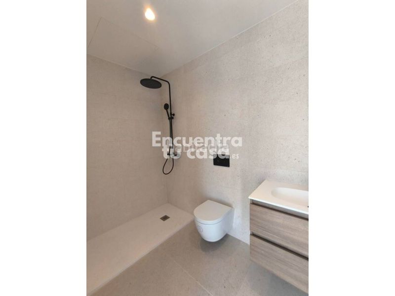 Foto 6d957d2b-cba6-4ac4-a9f0-adf5d8f57628. Ático  dúplex con solárium, vistas al mar y piscina en villajoyosa. en Vila Joiosa (la)