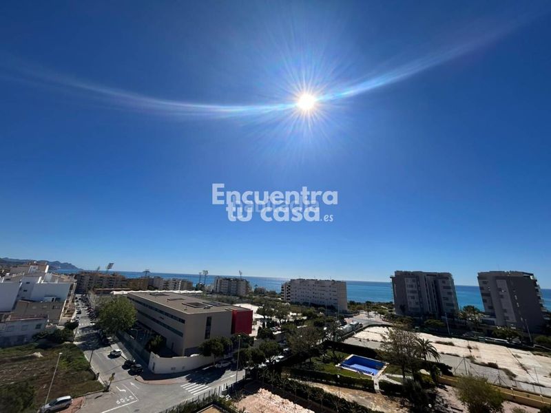 Foto 94d13b54-1d99-4c29-8a18-266b40aec360. Ático  dúplex con solárium, vistas al mar y piscina en villajoyosa. en Vila Joiosa (la)