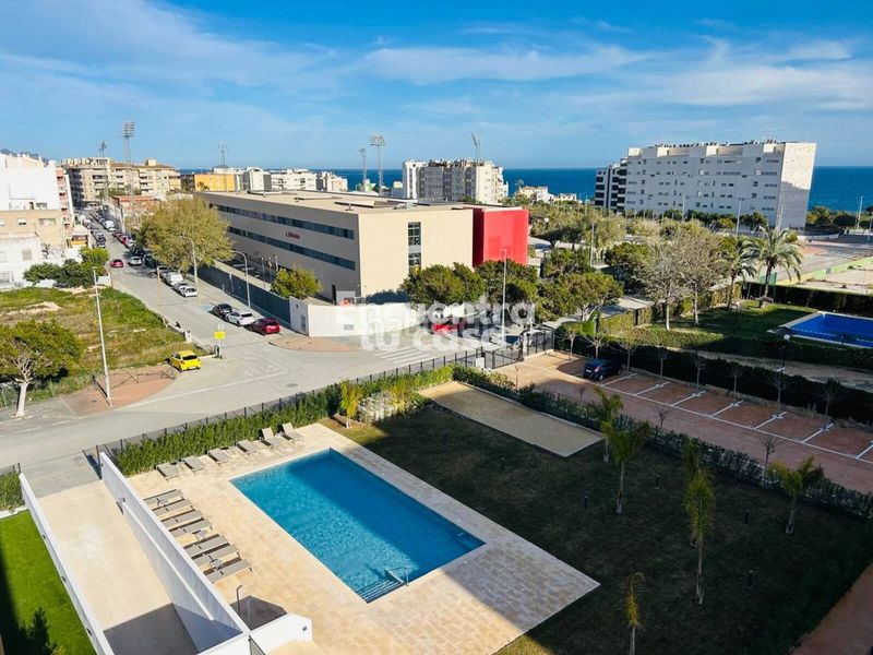 Foto a8c6f18a-2d8e-4aa7-b8d7-aab1fb3893c3. Ático  dúplex con solárium, vistas al mar y piscina en villajoyosa. en Vila Joiosa (la)
