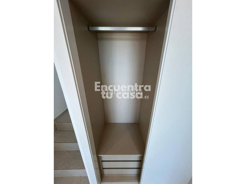 Foto b7e6fec8-5d2f-42e4-a17a-7bd9a6d1fca2. Ático  dúplex con solárium, vistas al mar y piscina en villajoyosa. en Vila Joiosa (la)