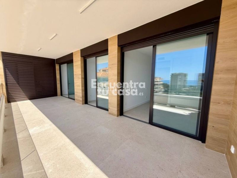 Foto c7657ef5-d53e-42c5-a723-349bea0aaa0e. Ático  dúplex con solárium, vistas al mar y piscina en villajoyosa. en Vila Joiosa (la)