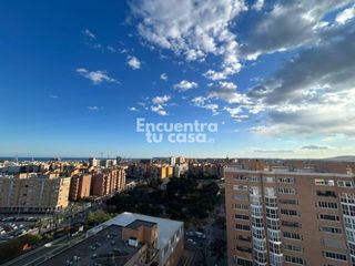 Pis  Calle padre recaredo de los ríos. Séptima planta con terraza, garaje y trastero en urbanización pr