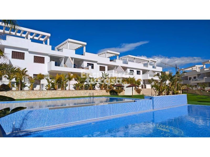 Foto 451757e5-91b0-441d-a683-a3e5ac853ece. Xalet amb calefacció aparcament piscina a balcón de Finestrat-terra marina Finestrat