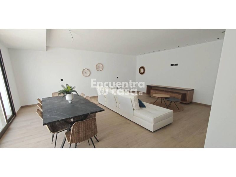 Foto 5a02e824-122d-40e3-beae-6b7a44001536. Xalet amb calefacció aparcament piscina a balcón de Finestrat-terra marina Finestrat