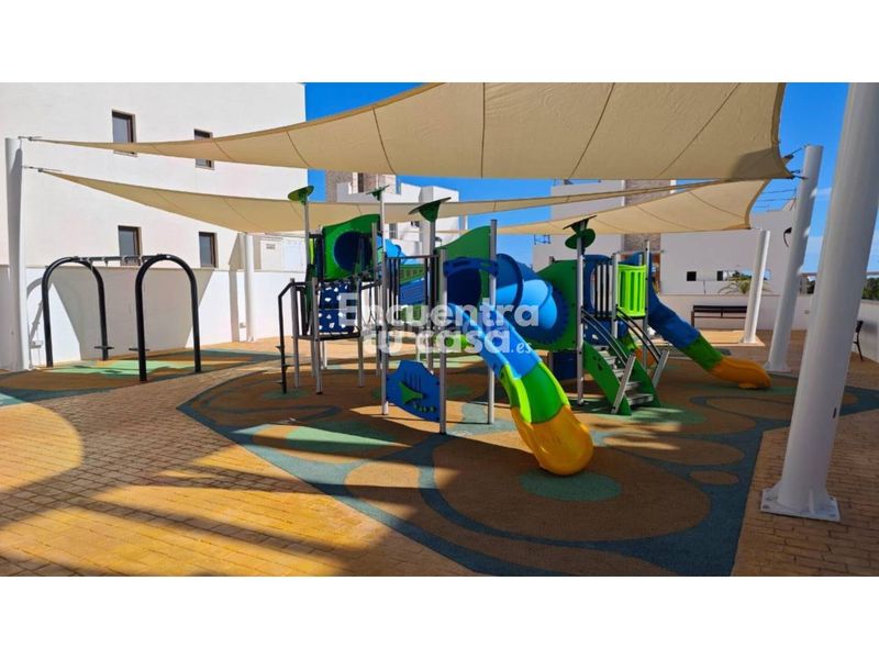 Foto 5cf946db-668c-401f-8fe7-8a227da0656c. Xalet amb calefacció aparcament piscina a balcón de Finestrat-terra marina Finestrat