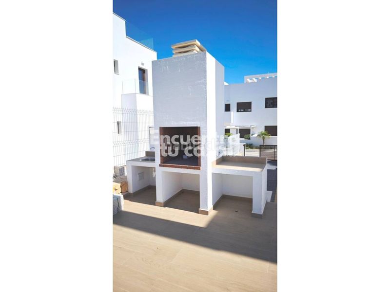 Foto d38e6399-fe88-401a-af3b-a3ae448de8ed. Xalet amb calefacció aparcament piscina a balcón de Finestrat-terra marina Finestrat