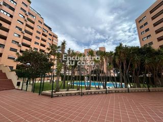 Pis  Avenida mestral. Apartamento reformado con gran terraza, garaje y acceso directo