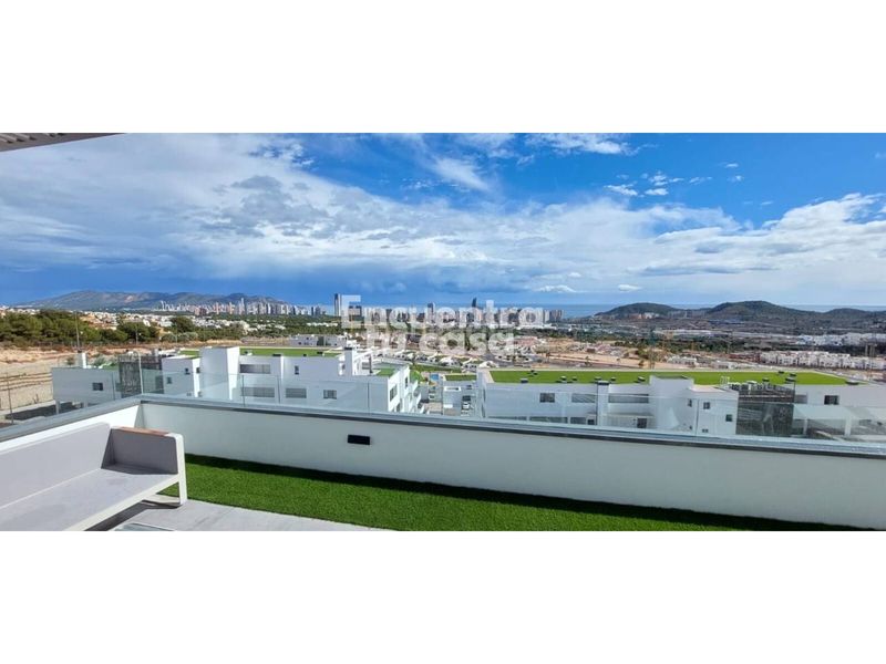Foto 6a78bdf7-f71d-4f75-a9f4-cd5f8ea42efd. Lloguer àtic amb calefacció aparcament piscina a Finestrat
