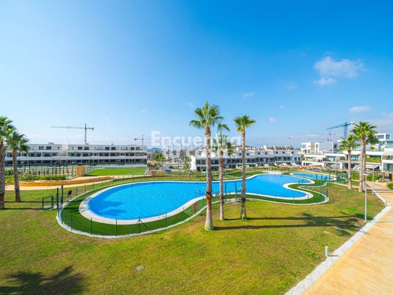 Foto a65e9637-5424-4ae7-a8ec-2ac4a6b6cb1b. Lloguer àtic amb calefacció aparcament piscina a Finestrat