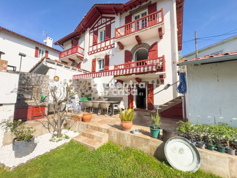 Foto 42c0cd7e-e04e-498f-a15f-7a32b6e6be8c. Casa amb calefacció piscina a Hendaye