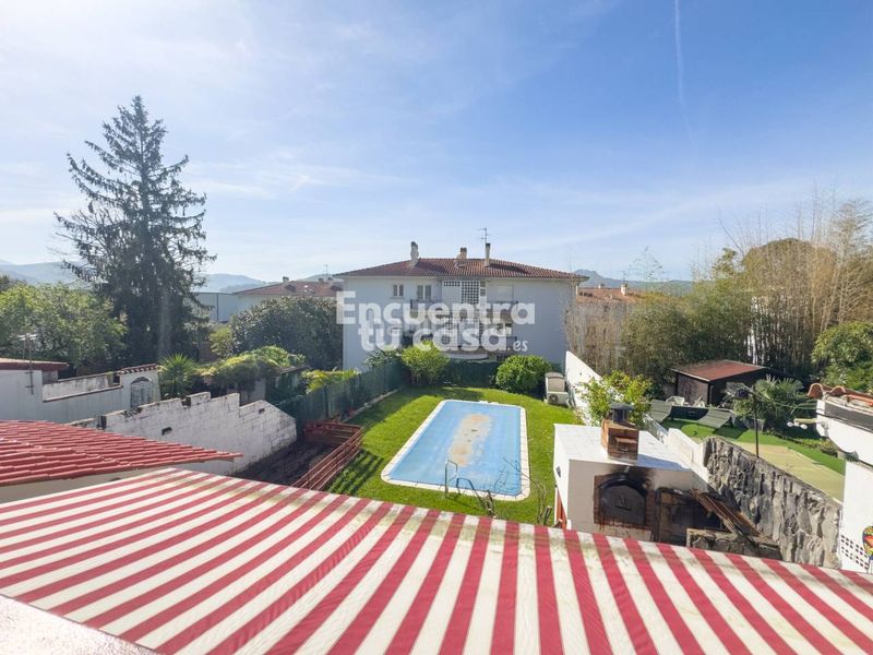 Foto c3fb403f-6c3a-48f2-834e-475b3c22e3c2. Casa amb calefacció piscina a Hendaye