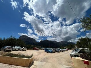 Flat  Calle tossal. Autenticidad y confort tu refugio impecable en el corazón de xir