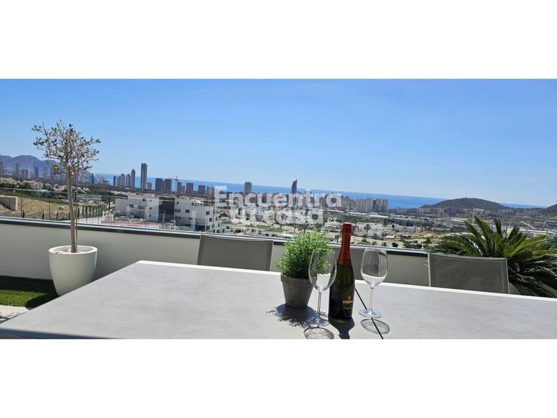 Foto a5cfcc69-2266-473e-a602-3c5f97b2c556. Apartament amb calefacció aparcament a balcón de Finestrat-terra marina Finestrat