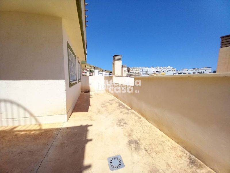 Foto 541bd773-8e71-4569-a388-b102a9933c23. Casa adossada amb calefacció aparcament piscina a Finestrat
