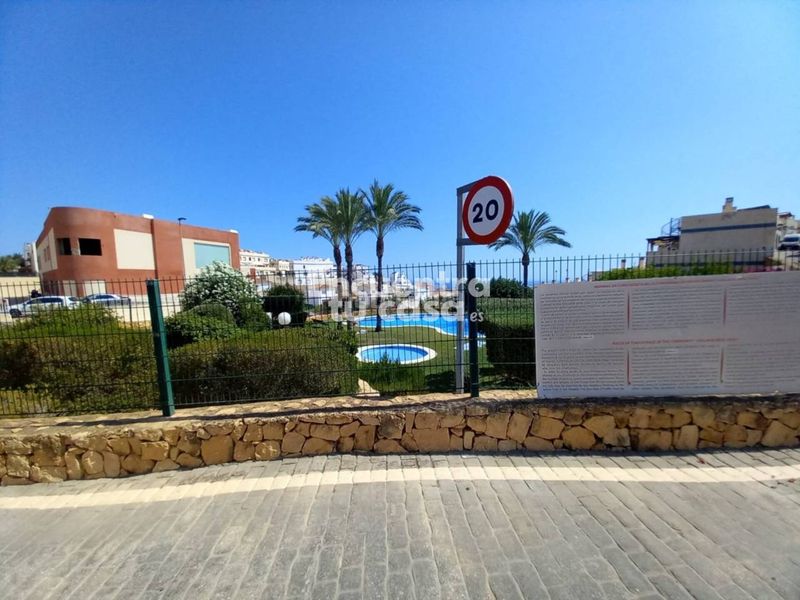 Foto 94b910aa-c887-41fe-bc5c-7372462885c7. Casa adossada amb calefacció aparcament piscina a Finestrat