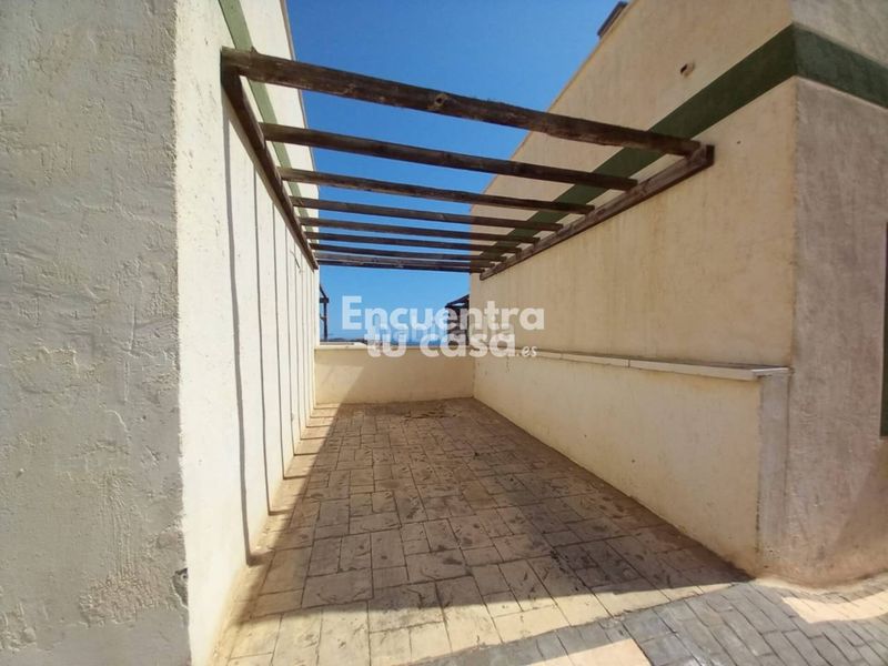 Foto bbc938f3-ad7d-4376-be9b-b69635c70c3a. Casa adossada amb calefacció aparcament piscina a Finestrat