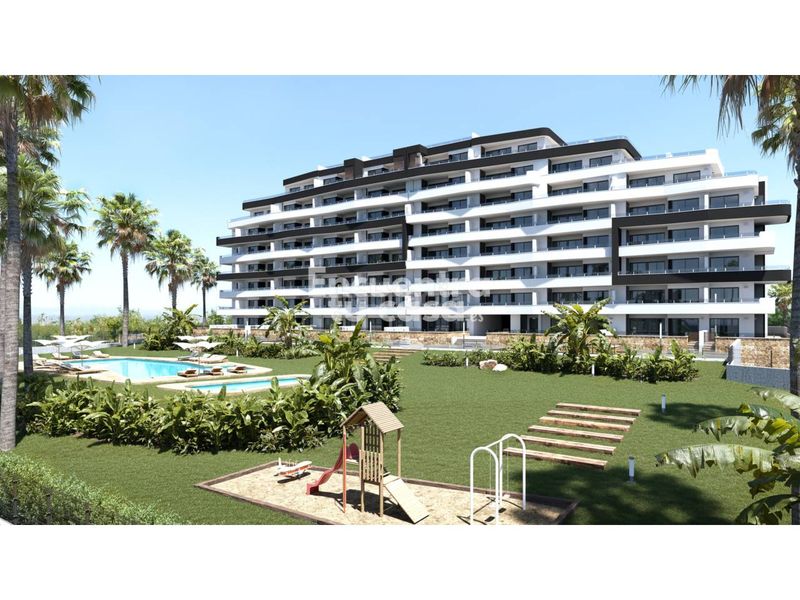 Foto 405fe620-8b7d-4f6a-9541-9591bf140ad5. Pis amb aparcament piscina a San Miguel de Salinas