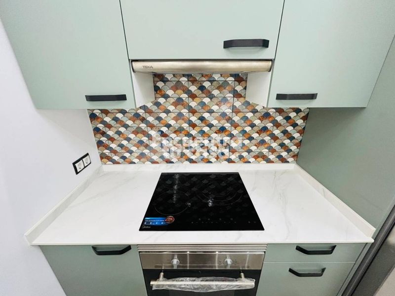 Foto c5c875cf-cc86-4c5b-8960-4b1b03e6e1ff. Apartament amb calefacció a Playa Levante Benidorm