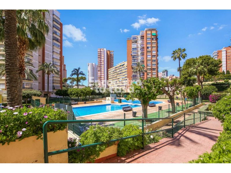 Foto 8f594adb-049b-457e-9260-ee737c700217. Pis amb aparcament piscina a Playa Poniente Benidorm
